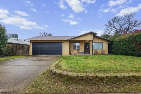 1220 Pershing St, Redding, CA 96003