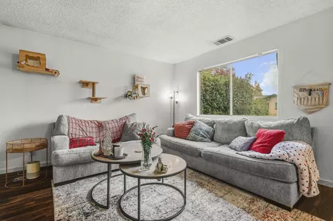 1220 Pershing St, Redding, CA 96003 photo 6