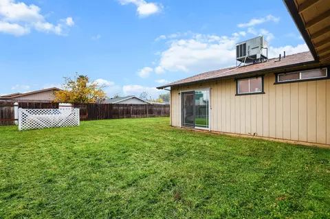 1220 Pershing St, Redding, CA 96003 photo 19