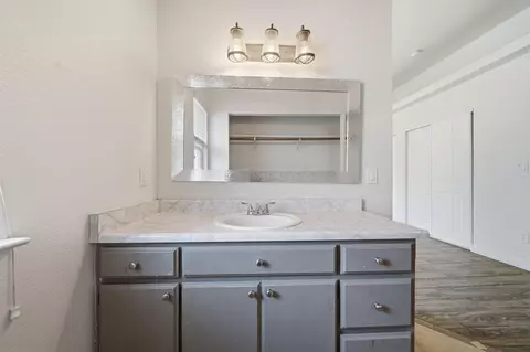 Bath - 2771 North St, Anderson, CA 96007 photo 1 of 3