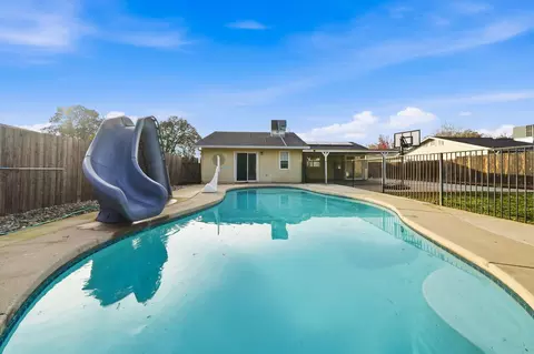 Exterior - 2771 North St, Anderson, CA 96007 photo 4 of 14