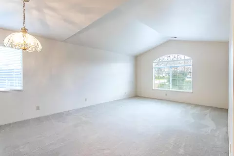 3085 Seminole Dr, Redding, CA 96001 photo 6