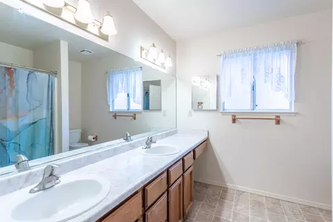 3085 Seminole Dr, Redding, CA 96001 photo 13