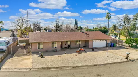1127 Woodland Ter, Redding, CA 96002