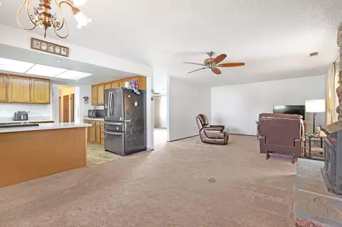 1127 Woodland Ter, Redding, CA 96002 photo 15