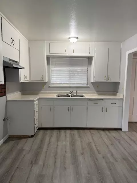 4620 Enchanted Way, Redding, CA 96001 photo 5