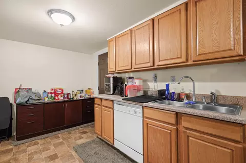 Kitchen - 2820 Alfreda Way, Redding, CA 96002 photo 2 of 4
