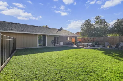1949 Catherine Way, Redding, CA 96002 photo 26