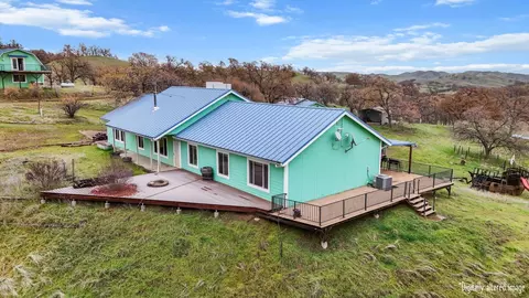 4255 Marcella Rd, Igo, CA 96047