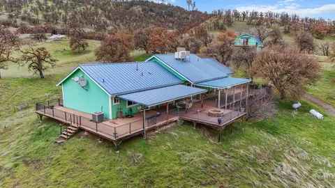 4255 Marcella Rd, Igo, CA 96047