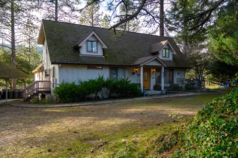 506 Masonic Ln, Weaverville, CA 96093