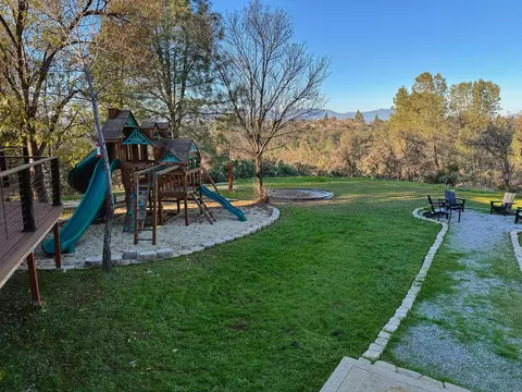 Exterior - 4204 Sudden Wind Ct, Redding, CA 96001 photo 11 of 11