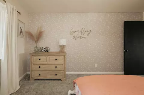 Bedroom - 4204 Sudden Wind Ct, Redding, CA 96001 photo 4 of 19