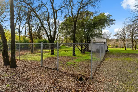 Exterior - 14535 Molluc Dr, Red Bluff, CA 96080 photo 16 of 21