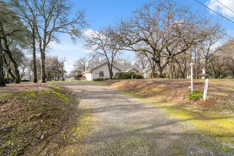 Exterior - 14535 Molluc Dr, Red Bluff, CA 96080 photo 13 of 21