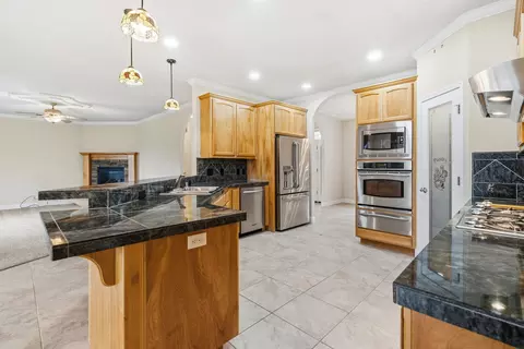 Kitchen - 14535 Molluc Dr, Red Bluff, CA 96080 photo 2 of 7