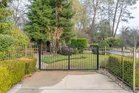 13335 Tierra Heights Rd, Redding, CA 96003 photo 28