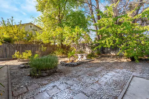 Exterior - 2350 Amethyst Way, Redding, CA 96003 photo 3 of 9