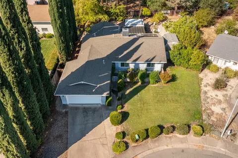 2350 Amethyst Way, Redding, CA 96003