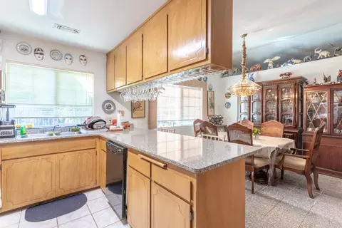 Kitchen - 2350 Amethyst Way, Redding, CA 96003 photo 3 of 3