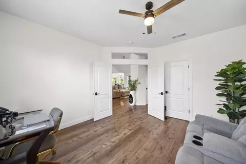 Entry Way - 4648 Kilkee Dr, Redding, CA 96001 photo 2 of 3