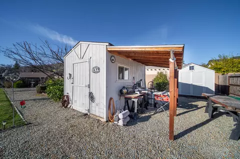 Exterior - 3110 Bedrock Ln, Redding, CA 96003 photo 11 of 13