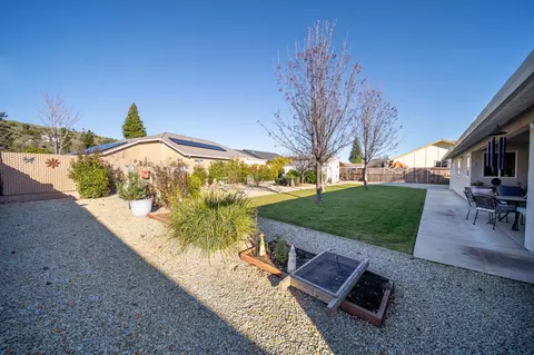 Exterior - 3110 Bedrock Ln, Redding, CA 96003 photo 7 of 13