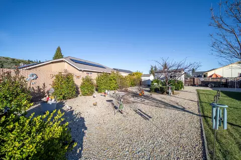Exterior - 3110 Bedrock Ln, Redding, CA 96003 photo 5 of 13