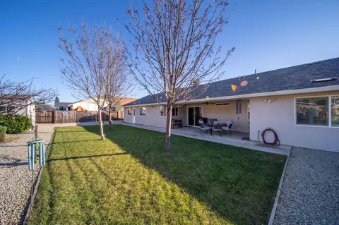 Exterior - 3110 Bedrock Ln, Redding, CA 96003 photo 6 of 13