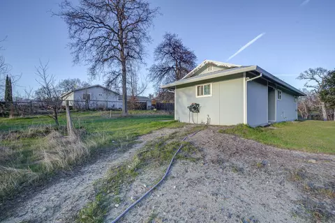 13003 Gas Point Rd, Igo, CA 96047