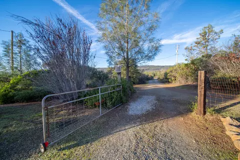 Exterior - 32017 Rock Creek Rd, Manton, CA 96059 photo 13 of 25