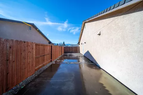 11365 Puffin Way, Redding, CA 96003 photo 23