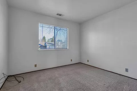 Bedroom - 310 Moonstone Way, Redding, CA 96003 photo 4 of 7