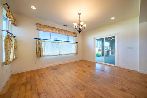 Living - 2199 Princeton Way, Redding, CA 96003 photo 3 of 3