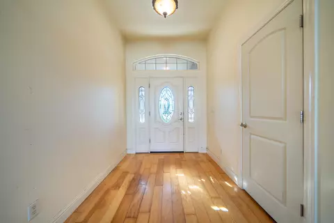 Entry Way - 2199 Princeton Way, Redding, CA 96003 photo 1 of 1