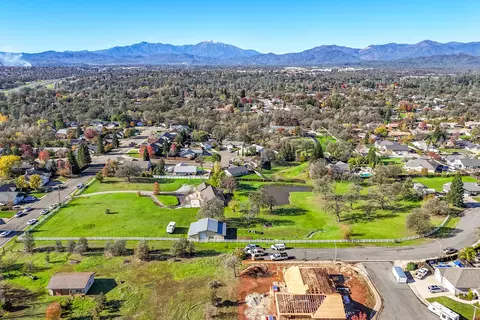 View/Area - 19424 Posey Ln, Redding, CA 96003 photo 5 of 10