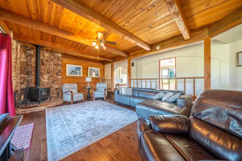 Living - 19424 Posey Ln, Redding, CA 96003 photo 1 of 3