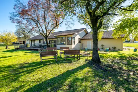 Exterior - 19424 Posey Ln, Redding, CA 96003 photo 13 of 14