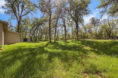 Exterior - 18439 Old Oasis Rd, Redding, CA 96003 photo 3 of 11