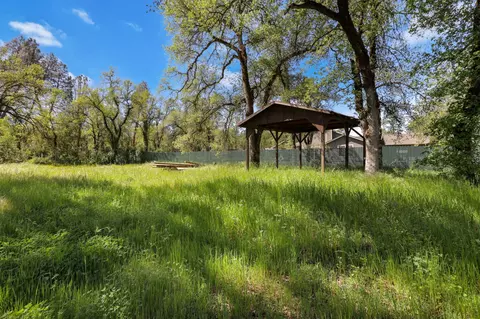 Exterior - 18439 Old Oasis Rd, Redding, CA 96003 photo 4 of 11