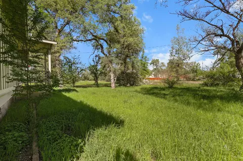 Exterior - 18439 Old Oasis Rd, Redding, CA 96003 photo 2 of 11