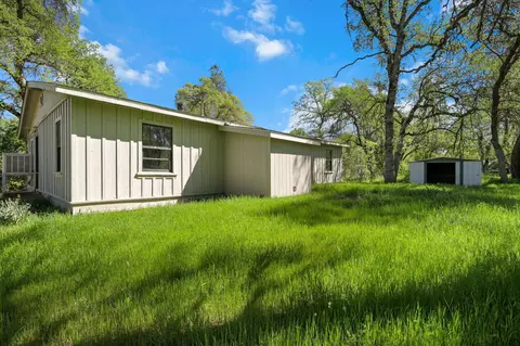 Exterior - 18439 Old Oasis Rd, Redding, CA 96003 photo 9 of 11