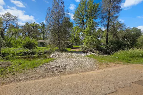 Exterior - 18439 Old Oasis Rd, Redding, CA 96003 photo 6 of 11