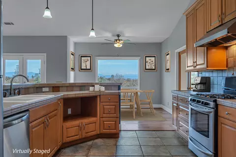 Kitchen - 13303 Intermountain Rd, Redding, CA 96003 photo 3 of 4
