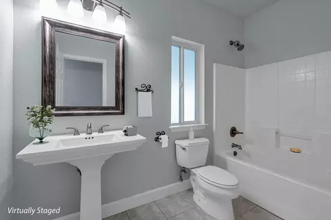 Bath - 13303 Intermountain Rd, Redding, CA 96003 photo 5 of 7