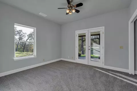 Bedroom - 13303 Intermountain Rd, Redding, CA 96003 photo 4 of 7