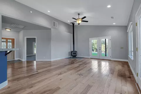 Living - 13303 Intermountain Rd, Redding, CA 96003 photo 5 of 6