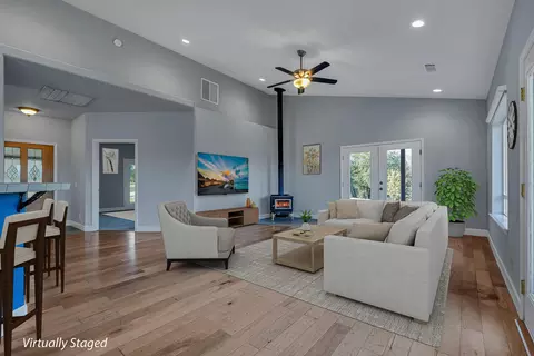 Living - 13303 Intermountain Rd, Redding, CA 96003 photo 4 of 6