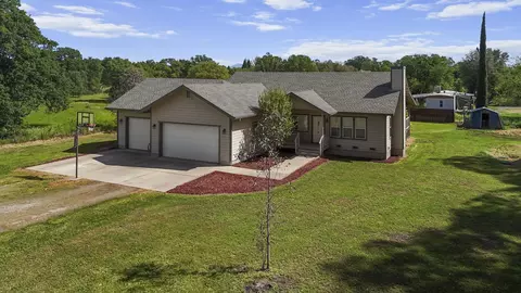 3437 Charles St, Cottonwood, CA 96022