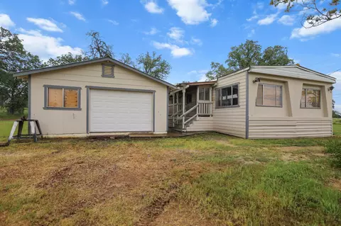 11838 Devon St, Redding, CA 96003